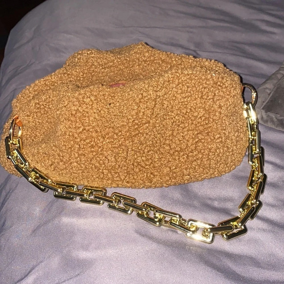 Fashion fluffy Tan chunky chain women’s shoulder bag - Picture 5 of 10